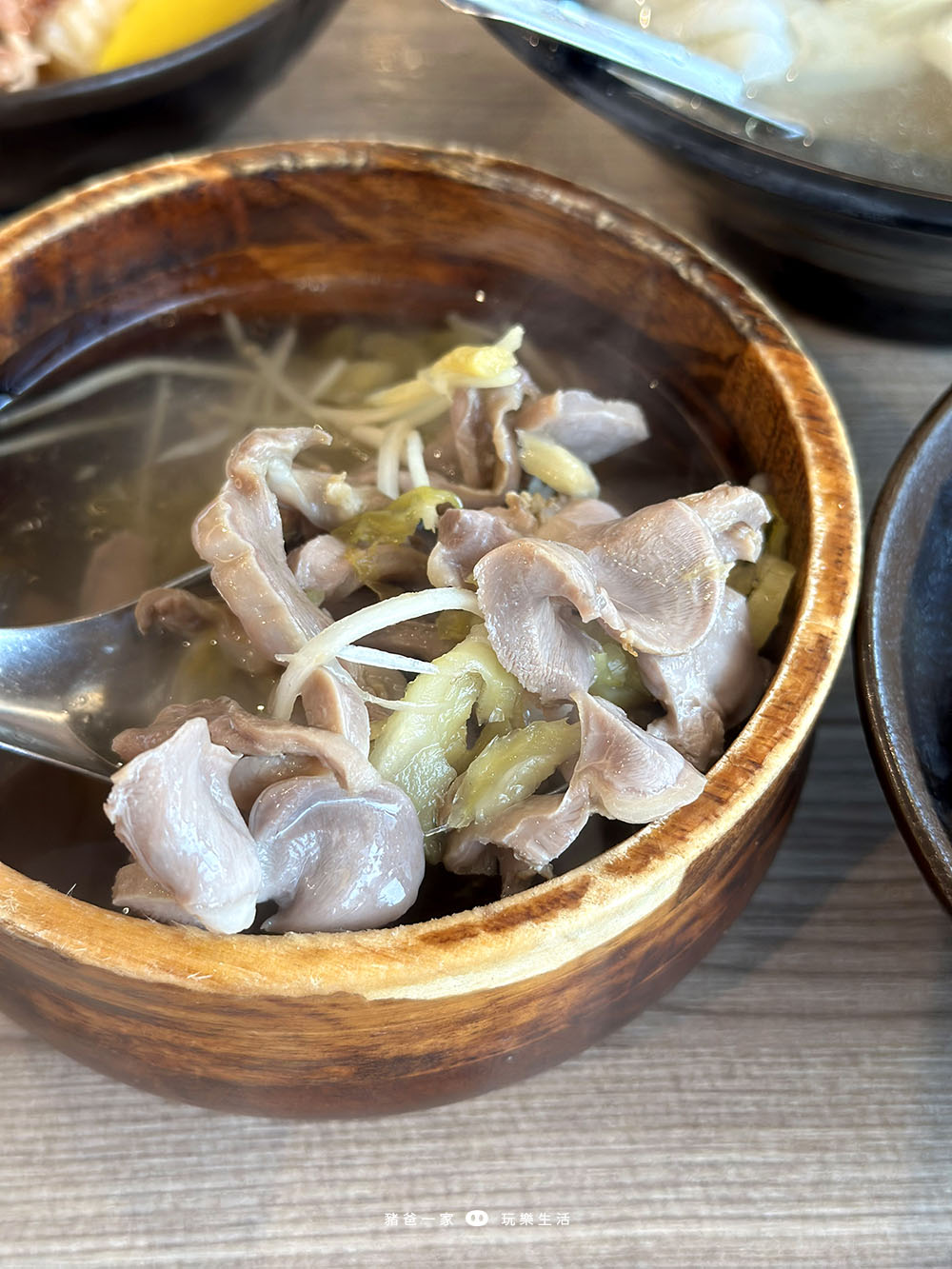 嘉義噴水雞肉飯