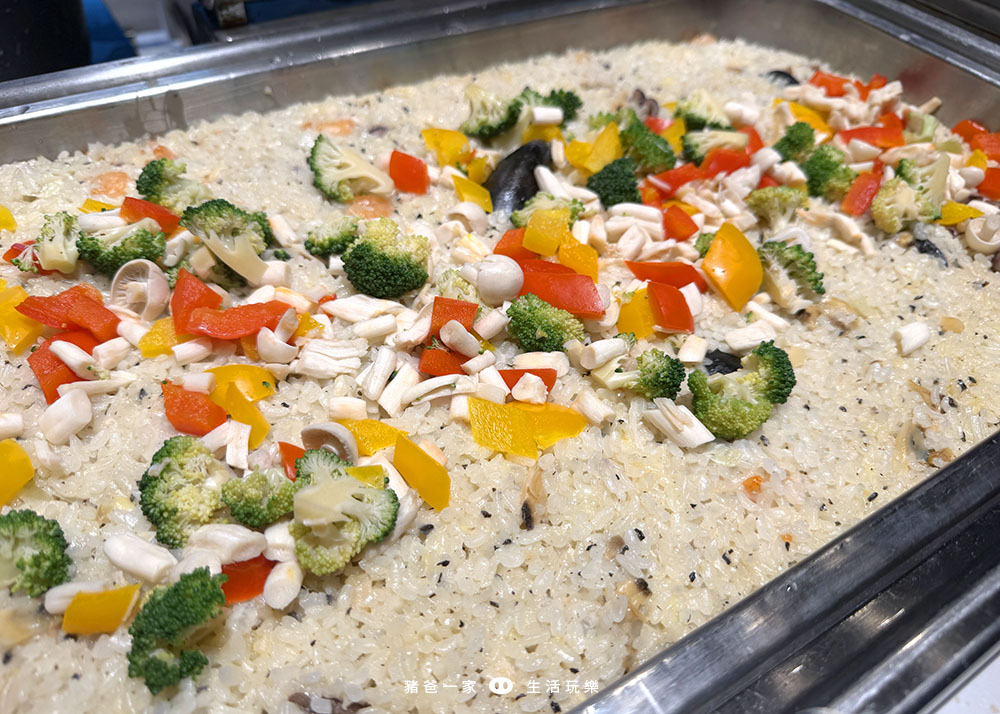 台中日光溫泉一泊二食住宿券!超夯的溫泉飯店,總是一房難求,本團可搶先訂房 台中日光溫泉 晚餐buffet12