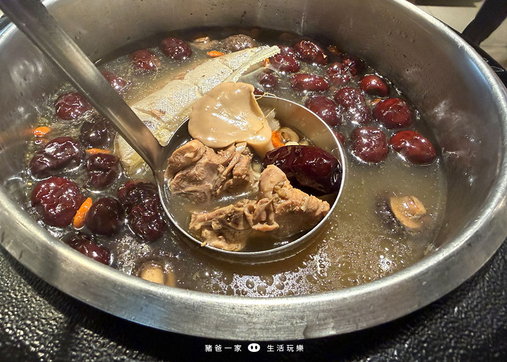 台中日光溫泉一泊二食住宿券!超夯的溫泉飯店,總是一房難求,本團可搶先訂房 台中日光溫泉 晚餐buffet40