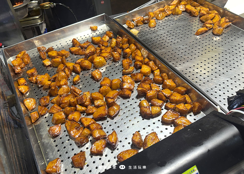 2026台南花園夜市》現在週五也開放了喔!台南必逛的夜市之一,每週四五六日營業 台南 花園夜市45