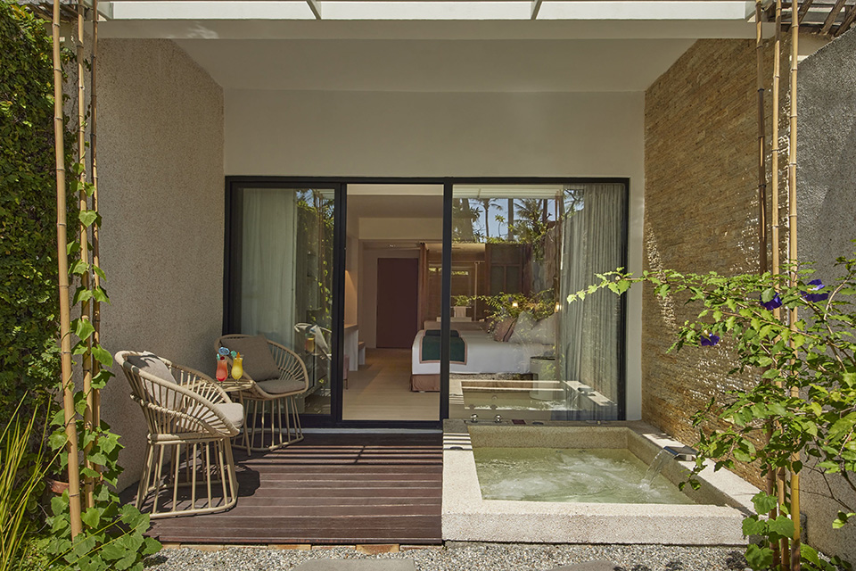 墾丁凱撒大飯店》限時團購!兩大兩幼一泊二食(早餐+晚餐) $4XXX起 花園客房 2