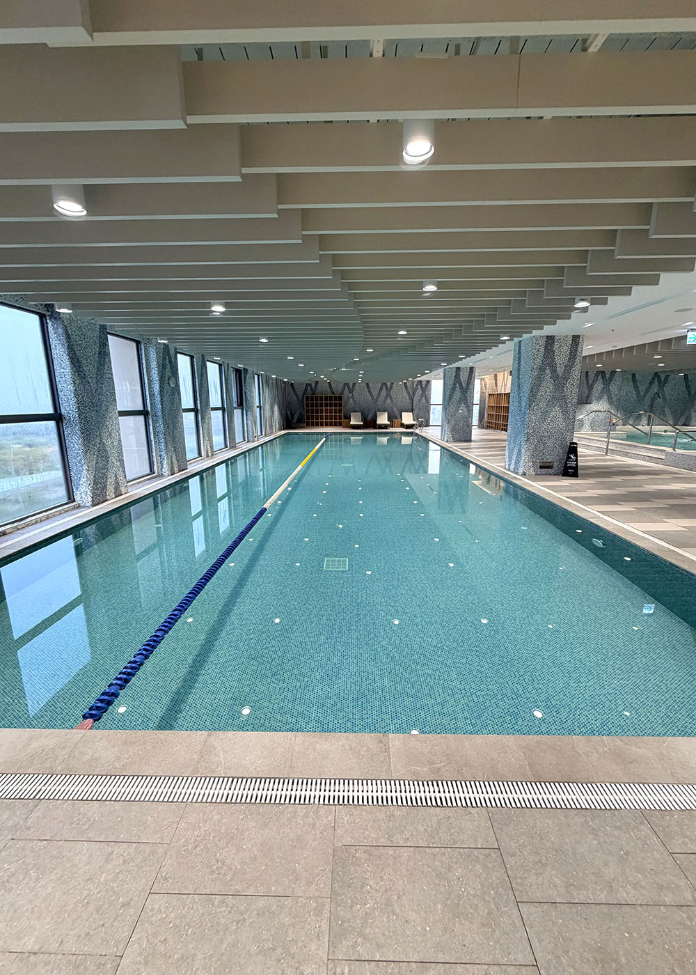 嘉義福容VOCO酒店》一泊二食,早晚餐都好好吃~還有室內溫水游泳池和遊戲室 IMG 5439 拷貝