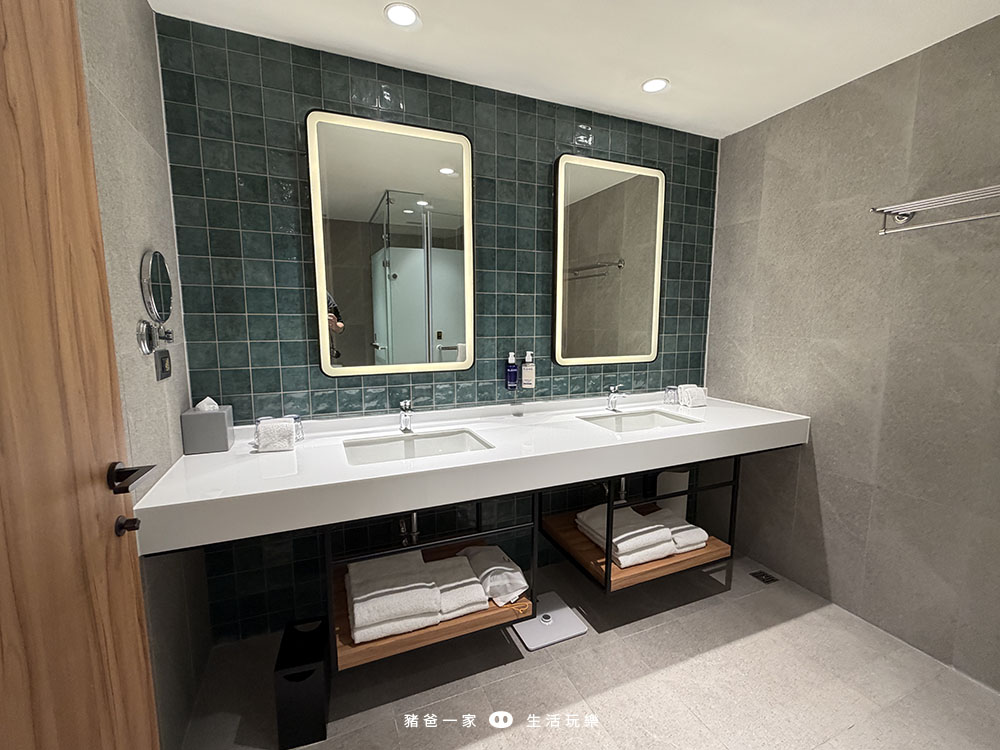 嘉義福容VOCO酒店》一泊二食,早晚餐都好好吃~還有室內溫水游泳池和遊戲室 嘉義福容voco 房間10