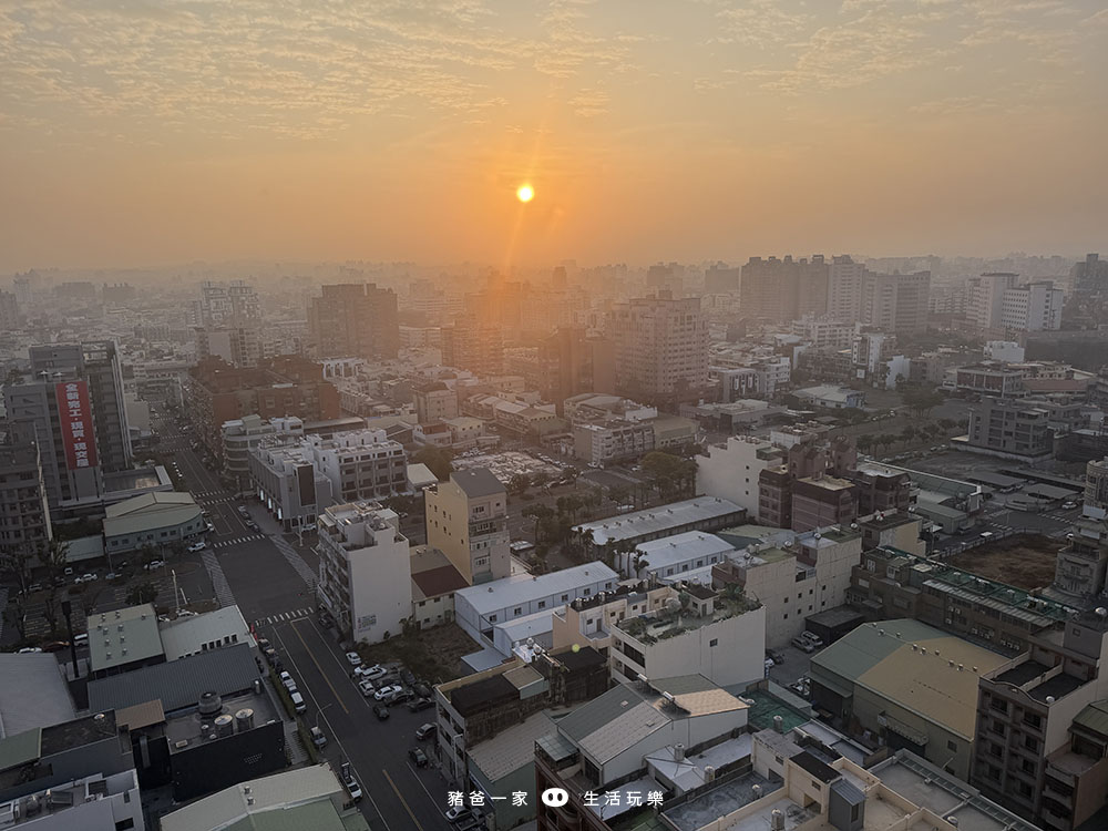 嘉義福容VOCO酒店》一泊二食,早晚餐都好好吃~還有室內溫水游泳池和遊戲室 嘉義福容voco 房間4