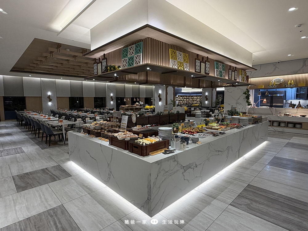 嘉義福容VOCO酒店》一泊二食,早晚餐都好好吃~還有室內溫水游泳池和遊戲室 嘉義福容voco 早餐1 拷貝