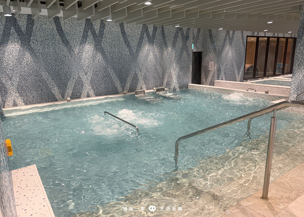 嘉義福容VOCO酒店》一泊二食,早晚餐都好好吃~還有室內溫水游泳池和遊戲室 嘉義福容voco遊戲室10