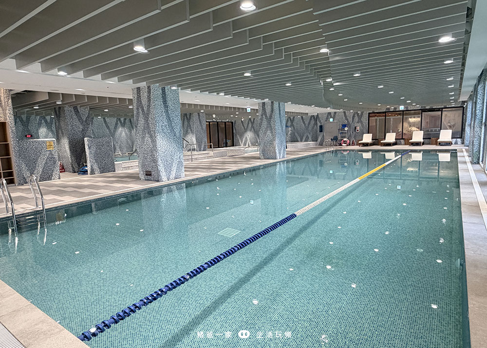 嘉義福容VOCO酒店》一泊二食,早晚餐都好好吃~還有室內溫水游泳池和遊戲室 嘉義福容voco遊戲室11