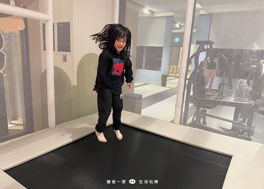 嘉義福容VOCO酒店》一泊二食,早晚餐都好好吃~還有室內溫水游泳池和遊戲室 嘉義福容voco遊戲室5