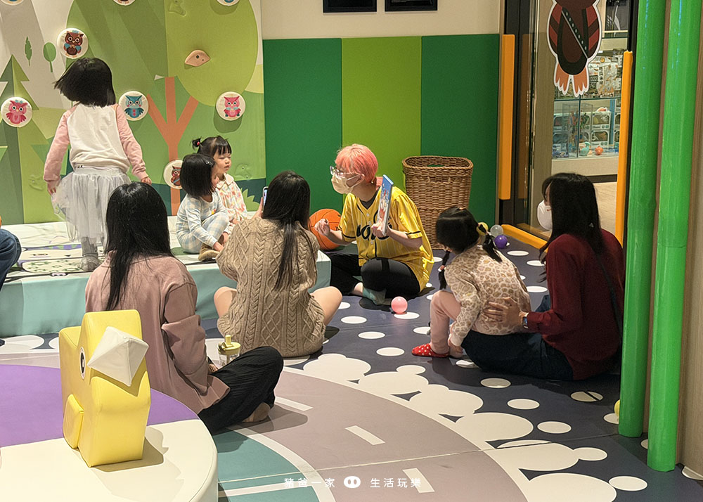 嘉義福容VOCO酒店》一泊二食,早晚餐都好好吃~還有室內溫水游泳池和遊戲室 嘉義福容voco遊戲室6