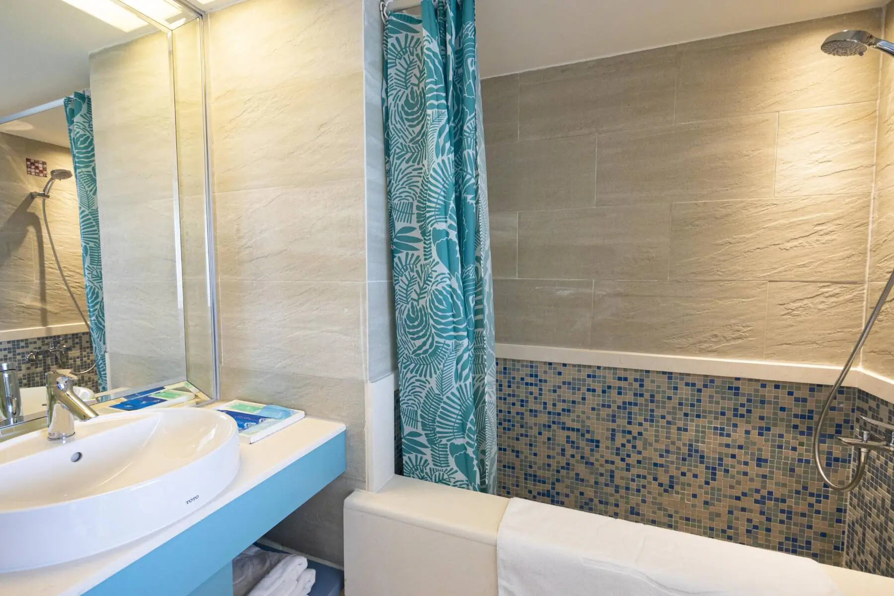 愛情海客房一大床