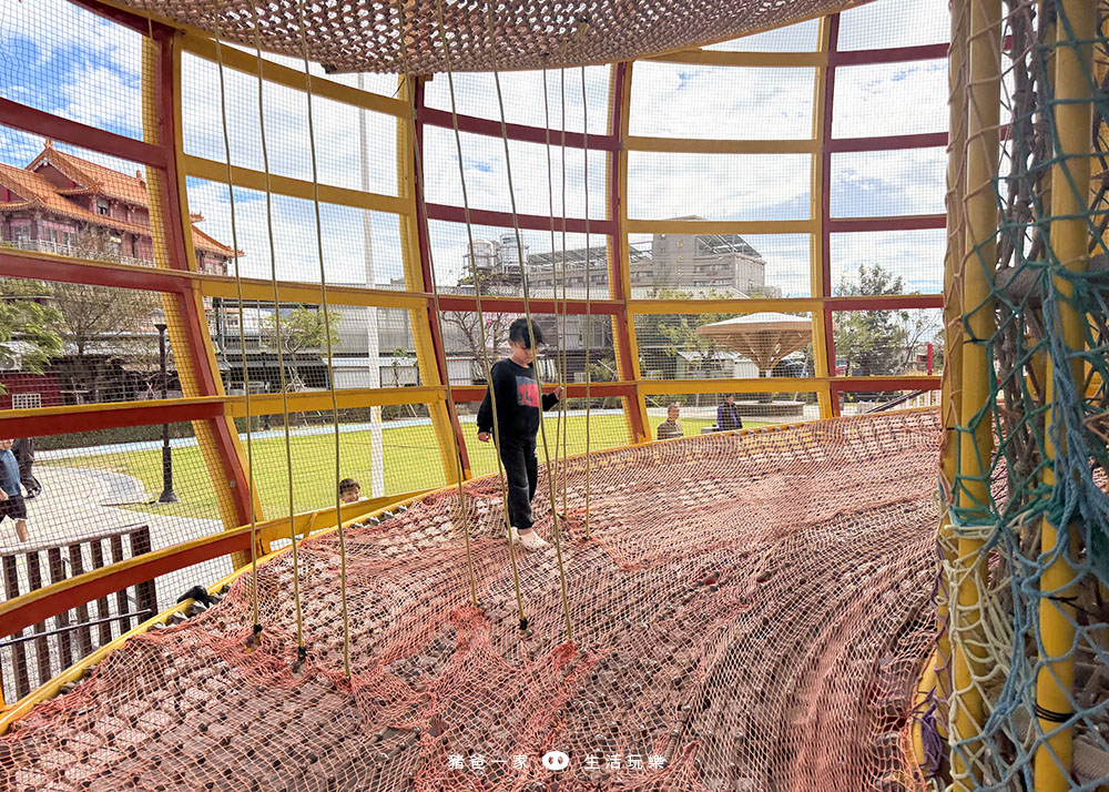 車城共融遊戲場,屏東最好玩的親子公園,旁邊就是車城福安宮、觀光市場 車城共融遊戲場3