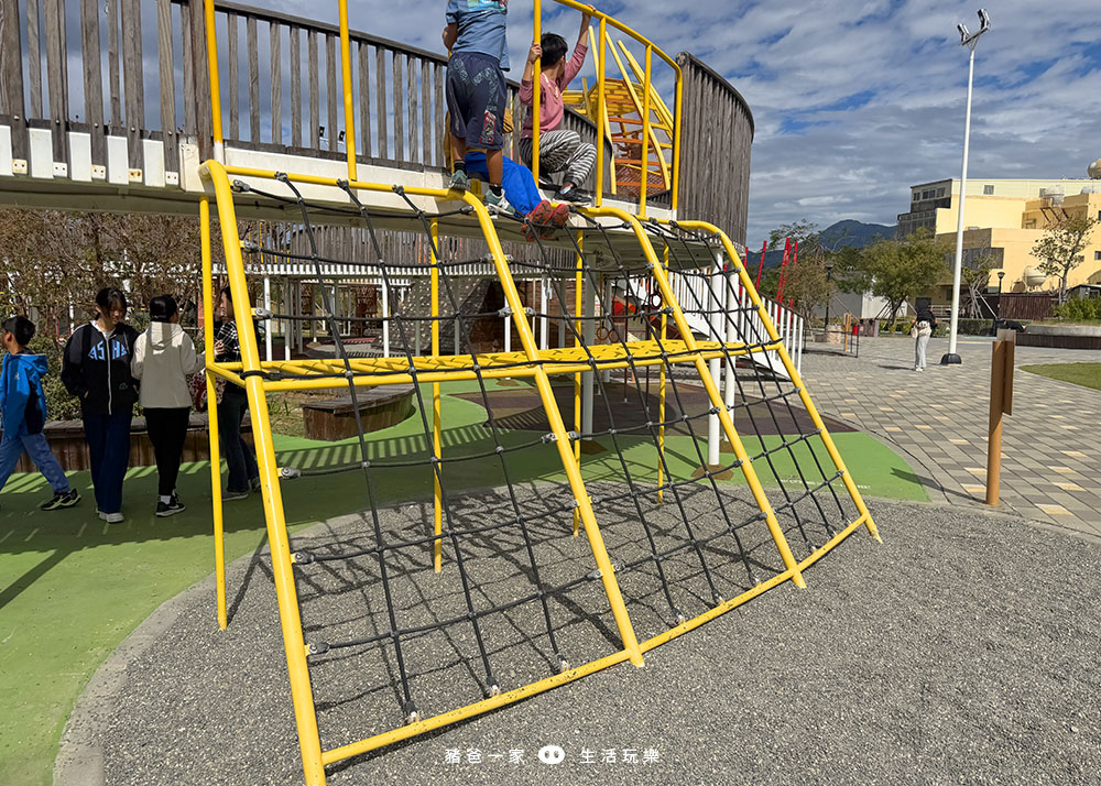 車城共融遊戲場,屏東最好玩的親子公園,旁邊就是車城福安宮、觀光市場 車城共融遊戲場8