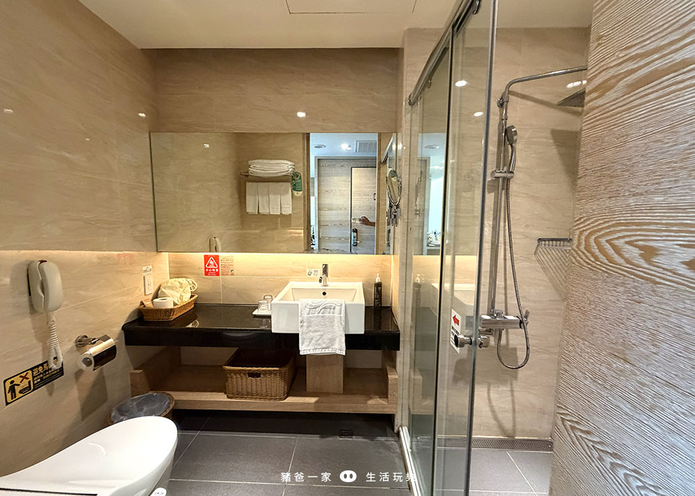 台東娜路彎銀河酒店,海洋深層水游泳池、晚上免費宵夜冰淇淋任你吃 台東娜路彎銀河酒店 房間3