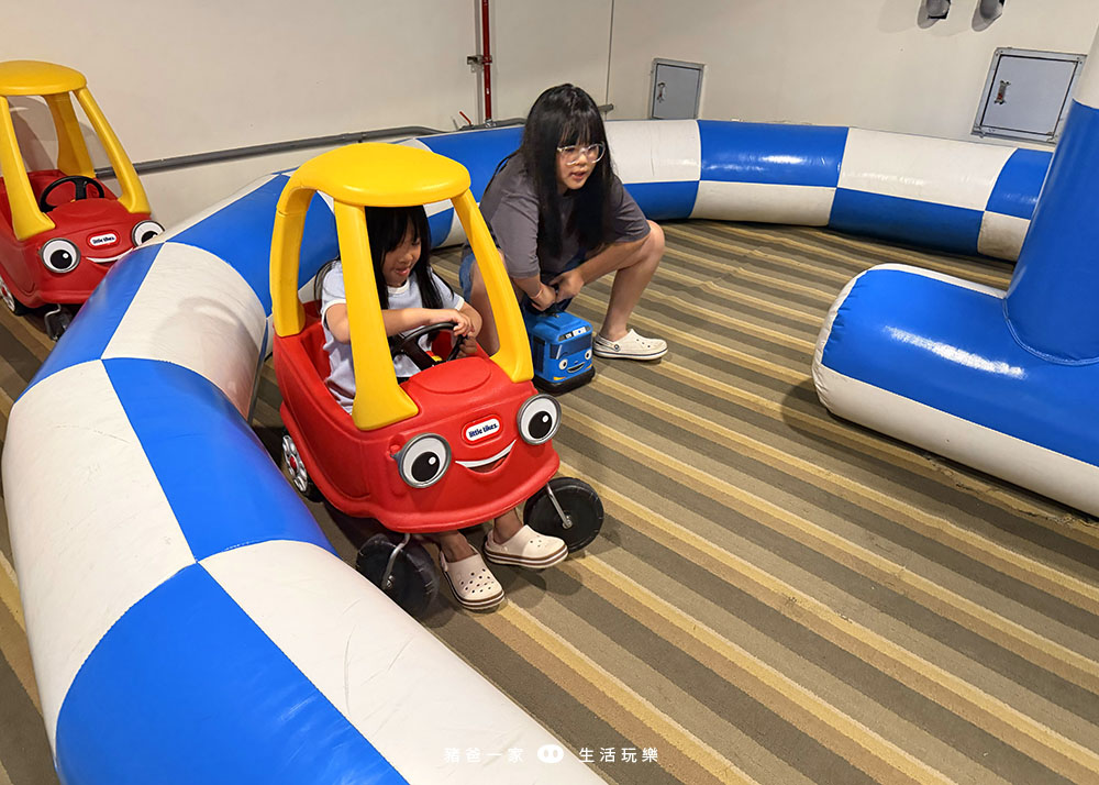 台東娜路彎銀河酒店,海洋深層水游泳池、晚上免費宵夜冰淇淋任你吃 台東娜路彎銀河酒店17