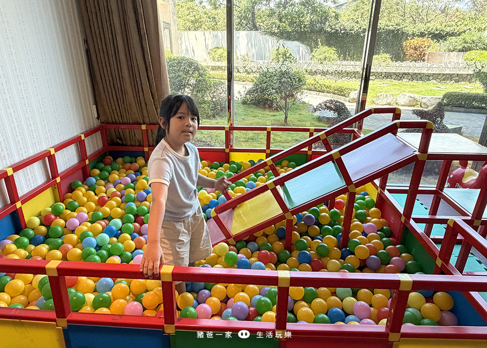 台東娜路彎銀河酒店,海洋深層水游泳池、晚上免費宵夜冰淇淋任你吃 台東娜路彎銀河酒店32