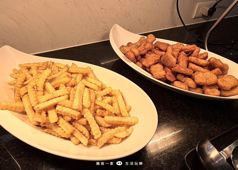 台東娜路彎銀河酒店,海洋深層水游泳池、晚上免費宵夜冰淇淋任你吃 台東銀河酒店 早餐10