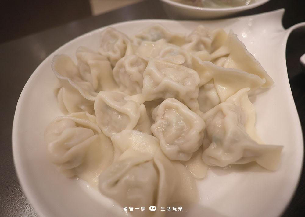 台東娜路彎銀河酒店,海洋深層水游泳池、晚上免費宵夜冰淇淋任你吃 台東銀河酒店 晚餐13