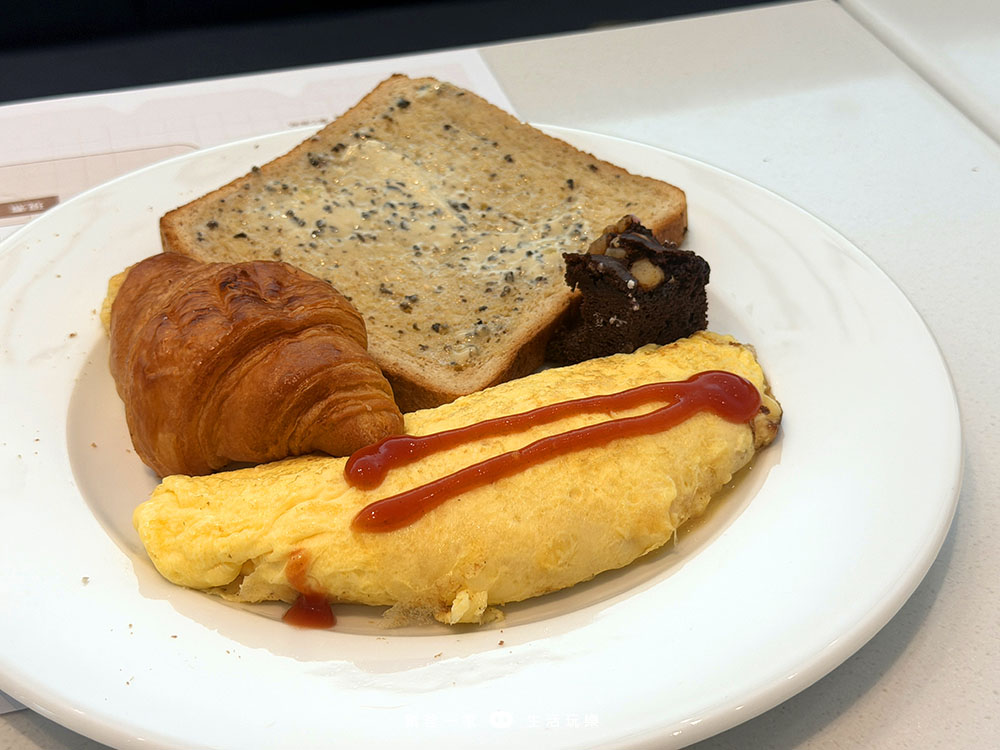 宜蘭凱渡廣場酒店|全台唯一海水泳池、漂漂河,還有400坪遊戲室、溫泉,一站式渡假最開心 宜蘭凱渡廣場酒店 早餐59