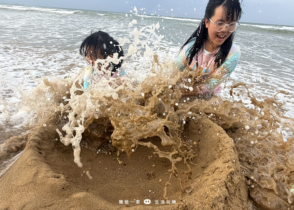 新北親子飯店推薦|福隆福容大飯店,全台唯一海洋溫泉,兩天一夜超享受! 福隆海水浴場9