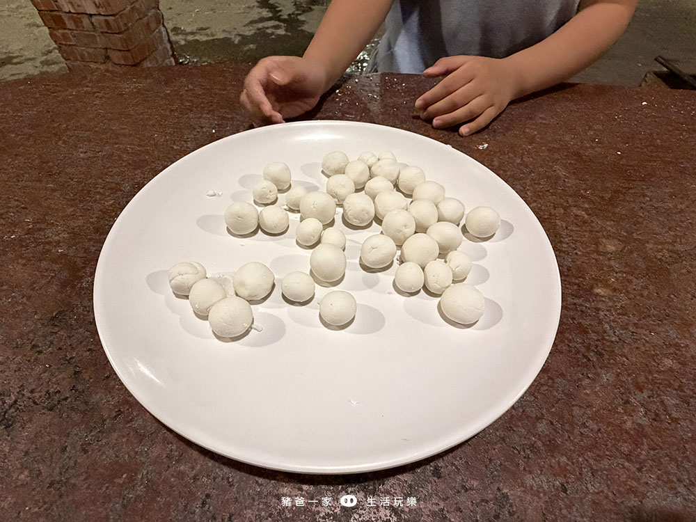 香格里拉休閒農場 |晚上觀星看銀河,白天在農場玩超大盪鞦韆、吊橋,兩天一夜好好玩 宜蘭香格里拉農場-搓湯圓