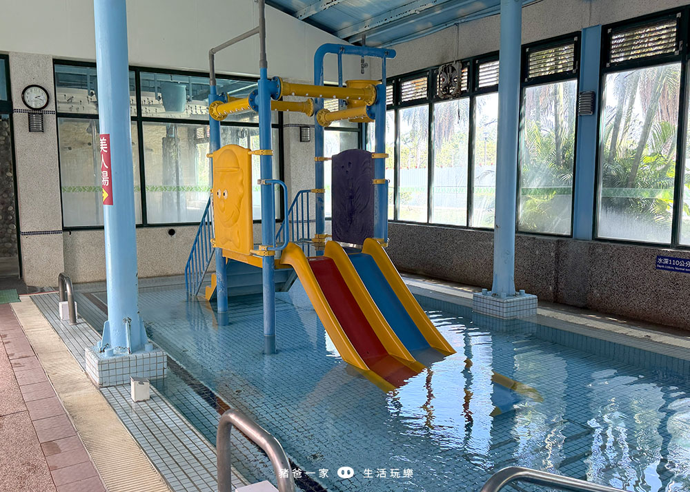 台東娜路彎大酒店|設施超豐富,游泳池、遊戲室和SPA等等,待在飯店就很好玩 娜路彎大酒店-游泳池1