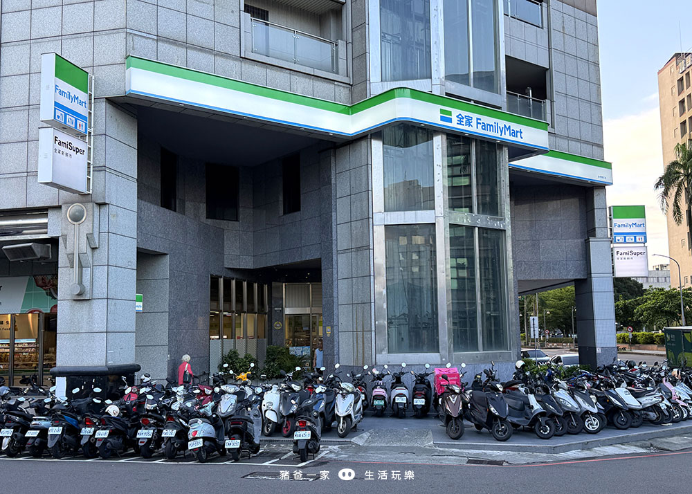 台中鳳凰酒店|早午餐可吃到下午一點,還有挑高兩層樓的兒童遊戲室 台中鳳凰酒店