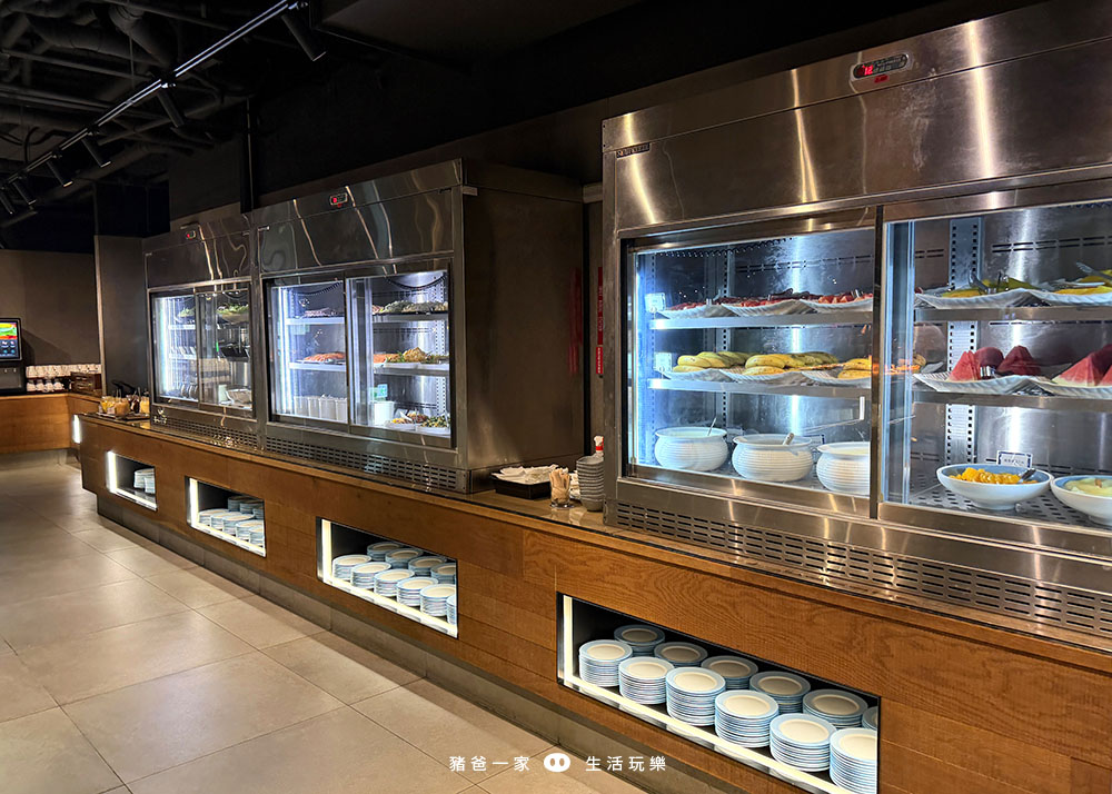 台中鳳凰酒店|早午餐可吃到下午一點,還有挑高兩層樓的兒童遊戲室 台中鳳凰早午餐15