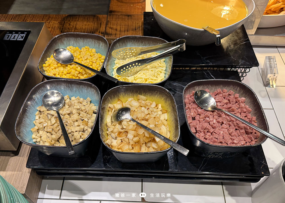 台中鳳凰酒店|早午餐可吃到下午一點,還有挑高兩層樓的兒童遊戲室 台中鳳凰早午餐34