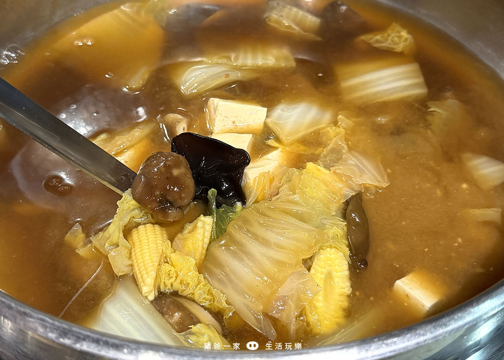 台中鳳凰酒店|早午餐可吃到下午一點,還有挑高兩層樓的兒童遊戲室 台中鳳凰早午餐39