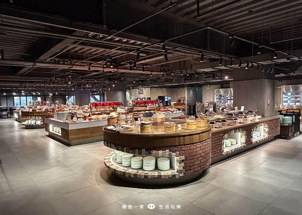 台中鳳凰酒店|早午餐可吃到下午一點,還有挑高兩層樓的兒童遊戲室 台中鳳凰早午餐63