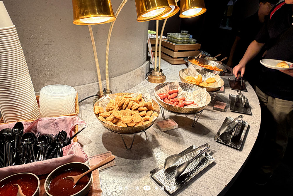 桃園高爾夫俱樂部 ‧ 悅華大酒店|一泊三食早餐、下午茶+宵夜,戲水池、摩天輪、碰碰車免費玩 桃園悅華 下午茶2