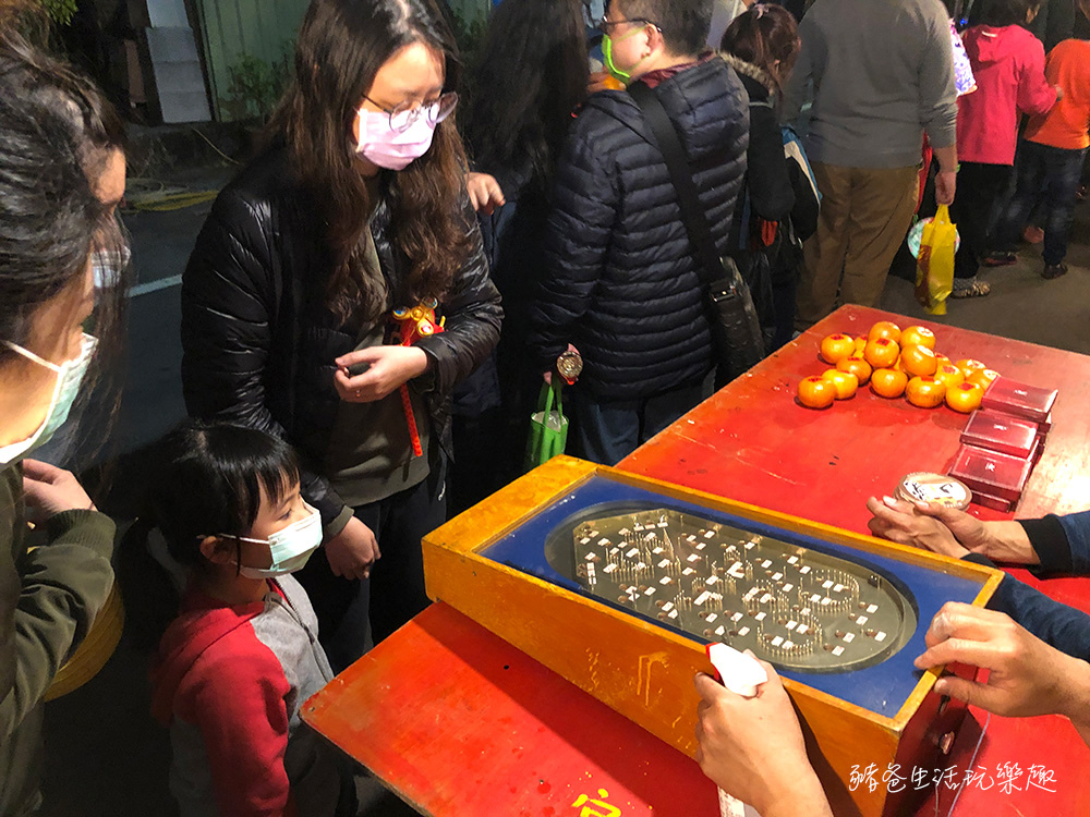 “社子島夜弄土地公”/