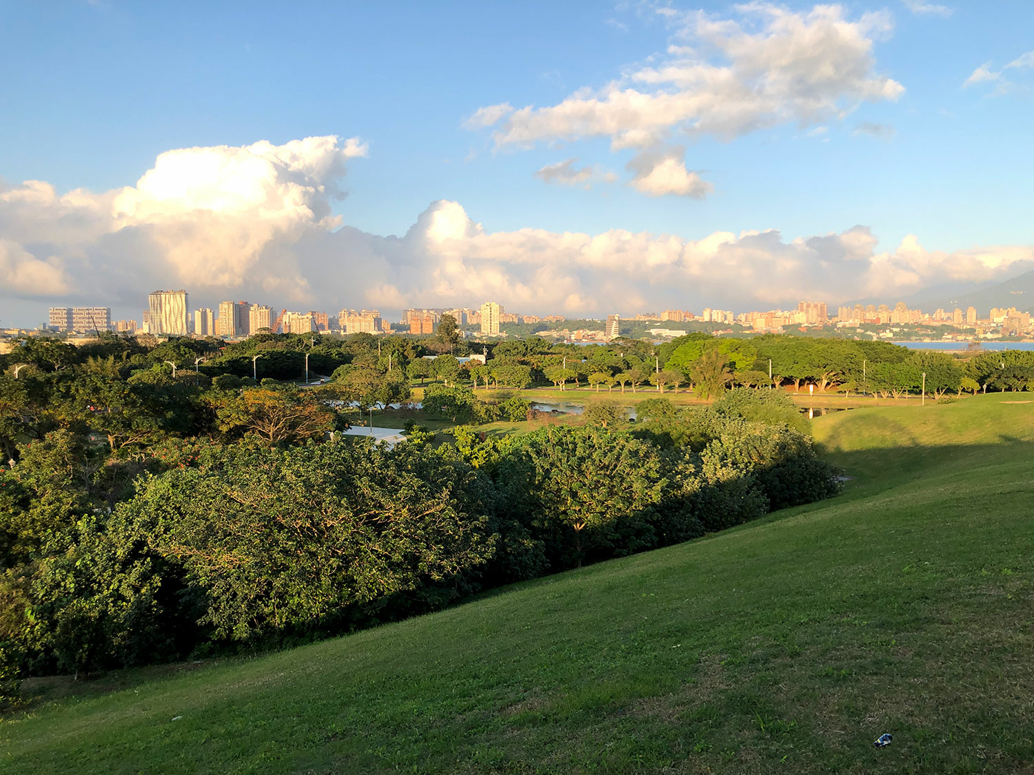 “新北公園-八里十三行文化公園”/