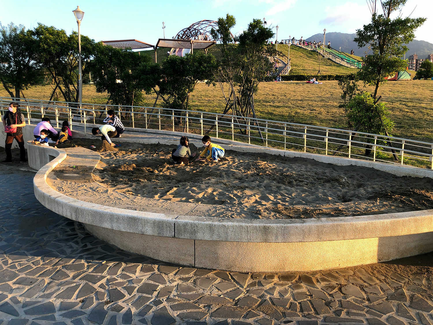 “新北公園-八里十三行文化公園”/