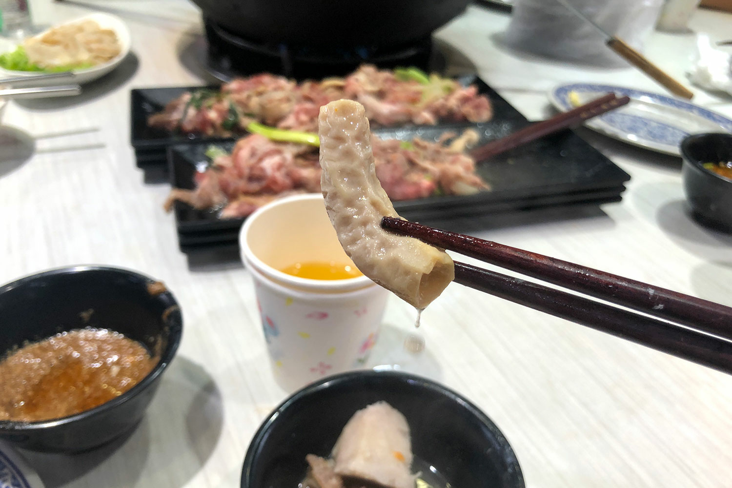 “新莊美食-雅香石頭火鍋”/