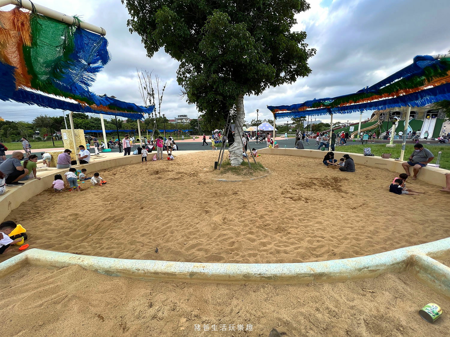 “苗栗親子公園”/