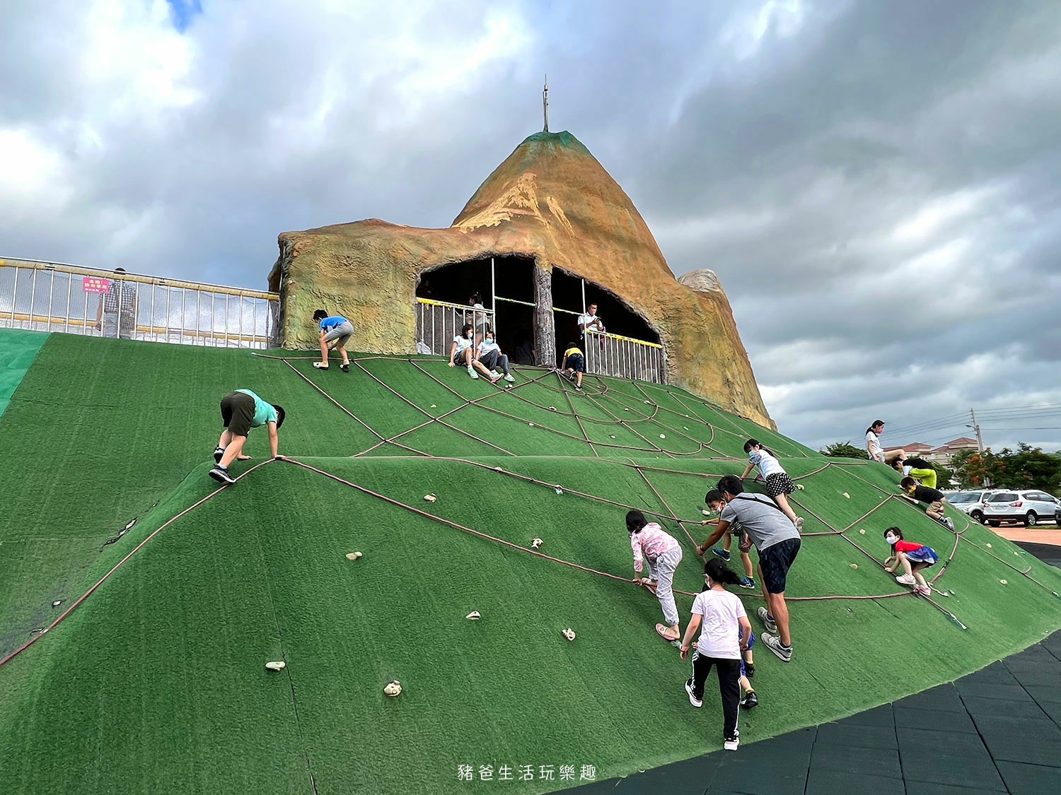 “苗栗親子公園”/