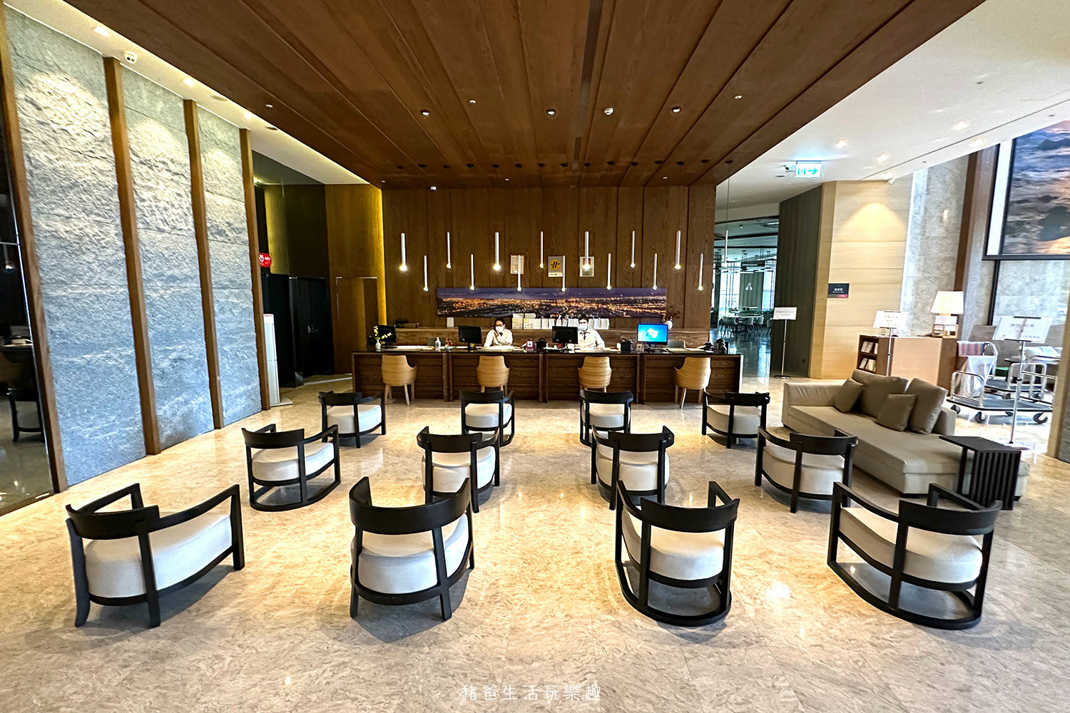 “村却國際溫泉酒店”/