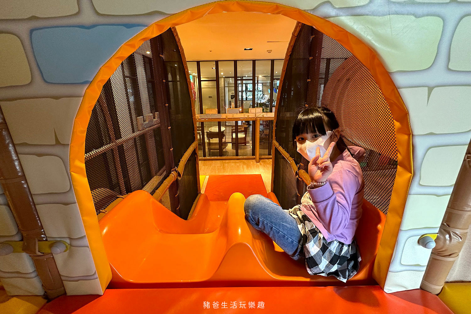 “村却國際溫泉酒店”/