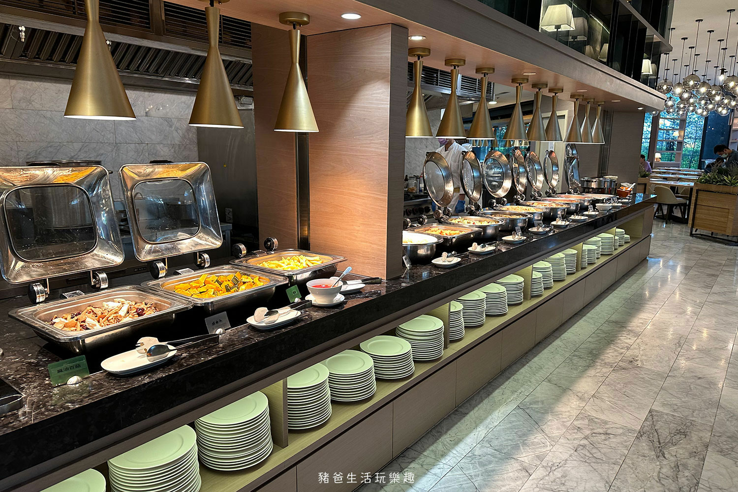 “村却國際溫泉酒店”/